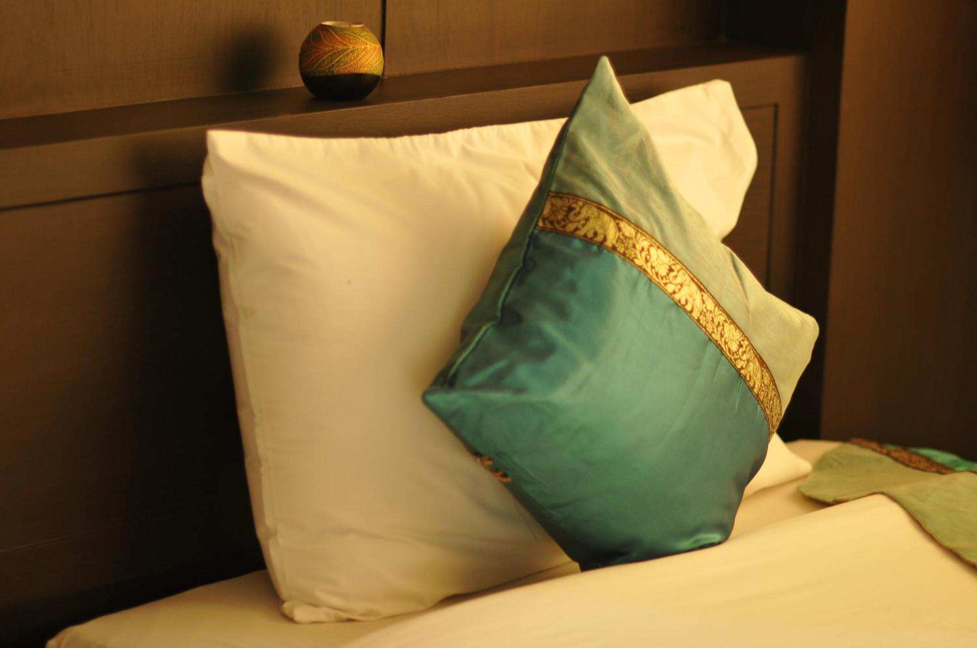 Regent Suvarnabhumi Hotel Бангкок Экстерьер фото